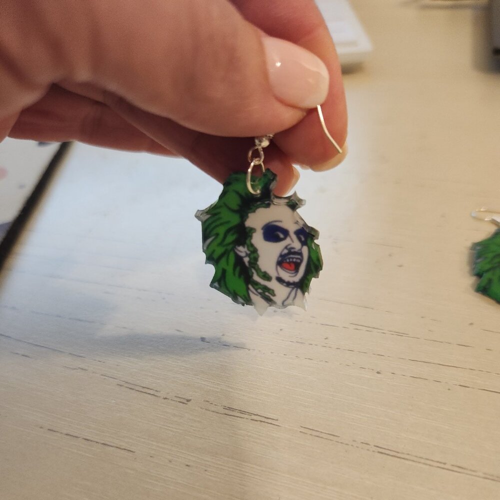 Beetlejuice earrings New - Picture 2 of 3